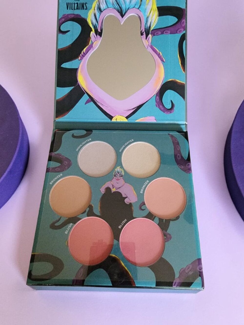 Disney Villains Ursula Complexion Palette – Bronzer, Highlighter & Blush (New) - Picture 2 of 5